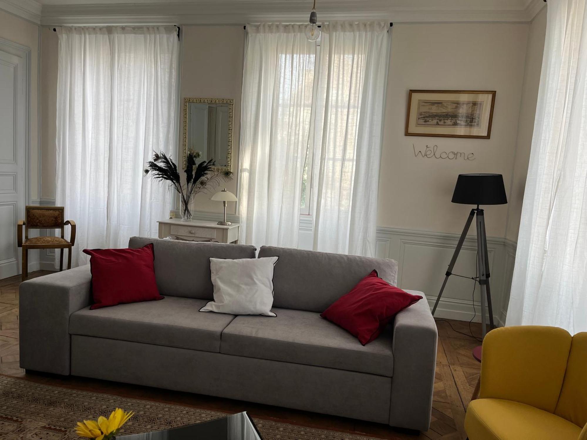 La Villa Louana 1 Appartement 160M2 Sobriete,Elegance En Coeur De Ville Обюссон Экстерьер фото