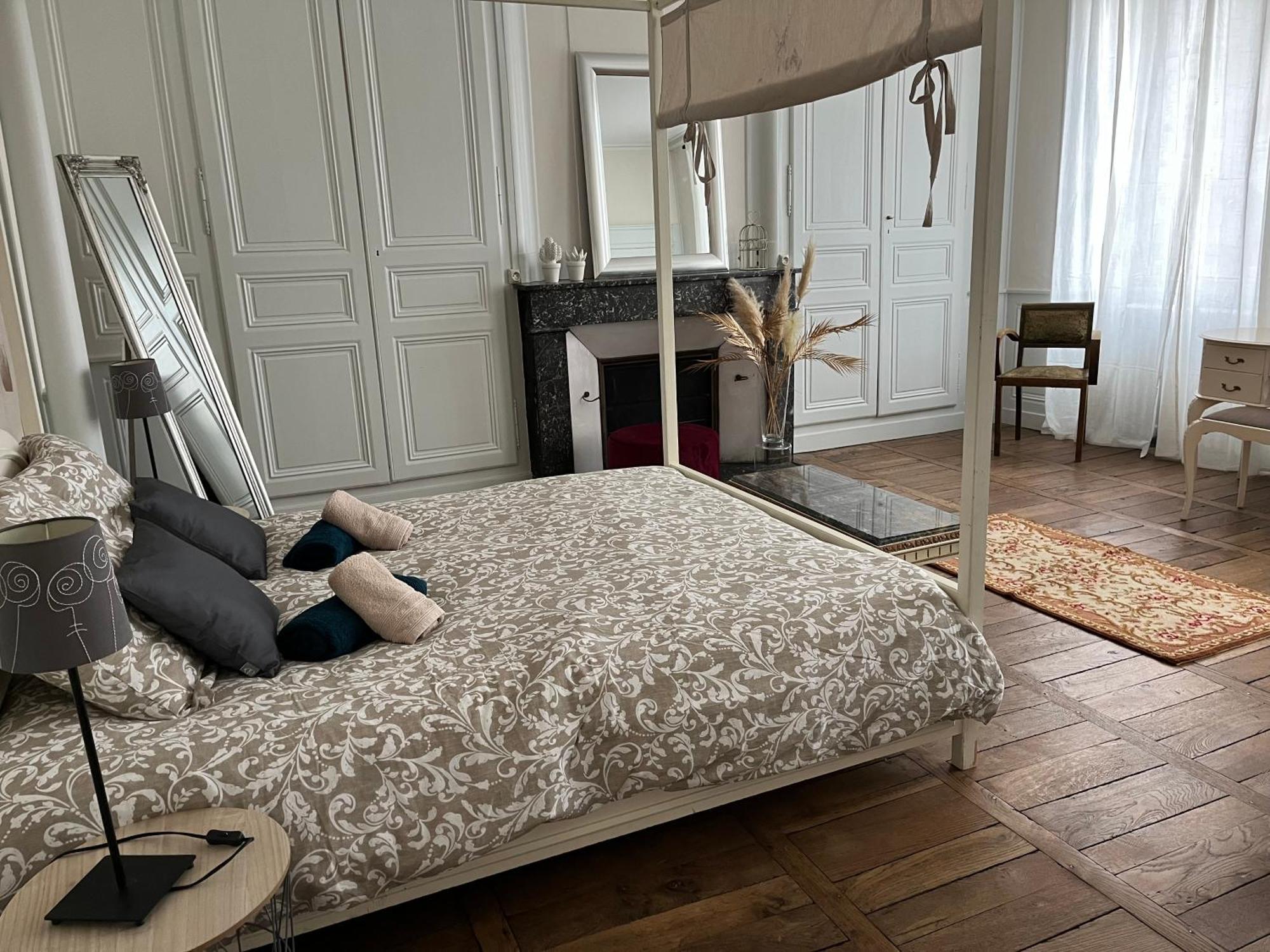 La Villa Louana 1 Appartement 160M2 Sobriete,Elegance En Coeur De Ville Обюссон Экстерьер фото