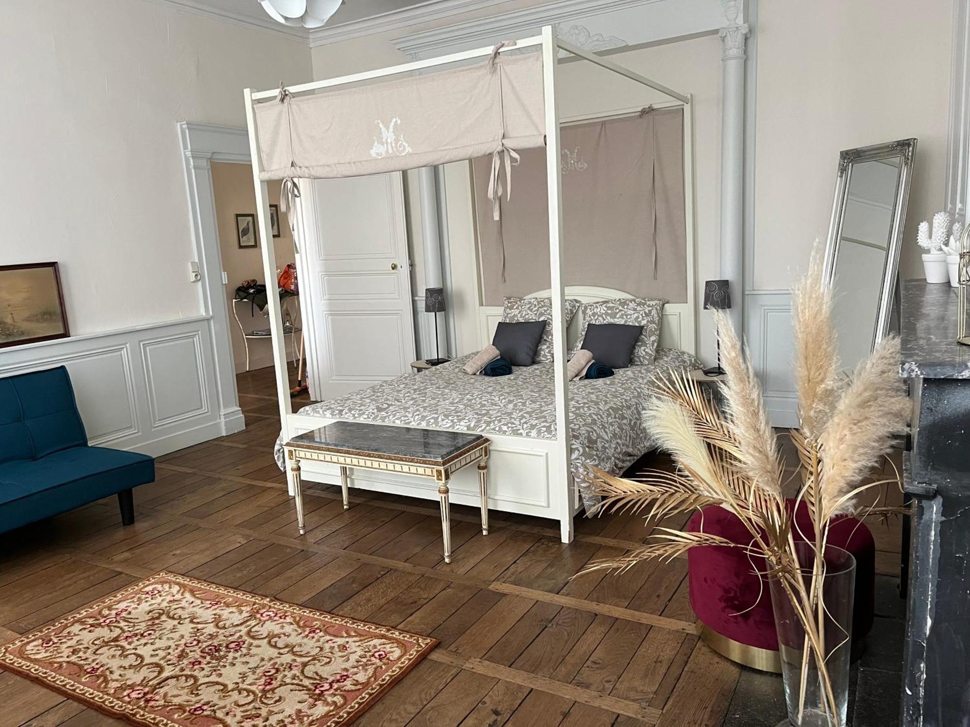 La Villa Louana 1 Appartement 160M2 Sobriete,Elegance En Coeur De Ville Обюссон Экстерьер фото