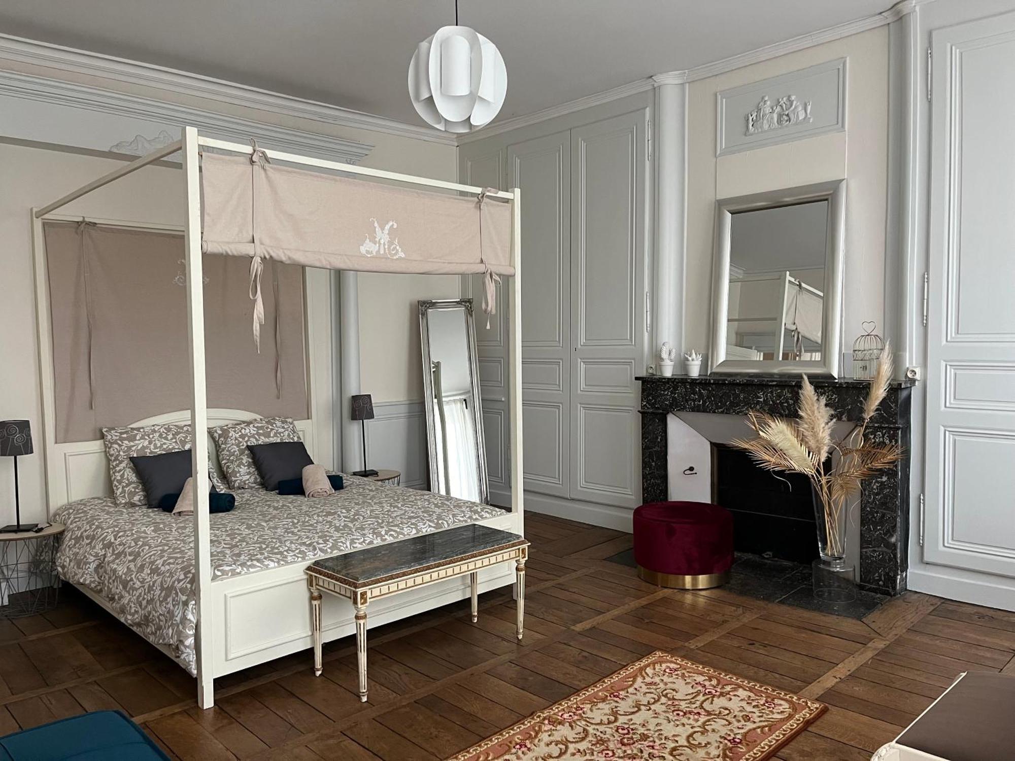 La Villa Louana 1 Appartement 160M2 Sobriete,Elegance En Coeur De Ville Обюссон Экстерьер фото